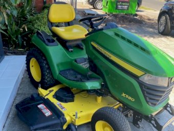 John Deere X580 Ride On Lawnmower