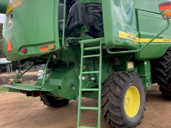 2007 John Deere 9660 STS Header