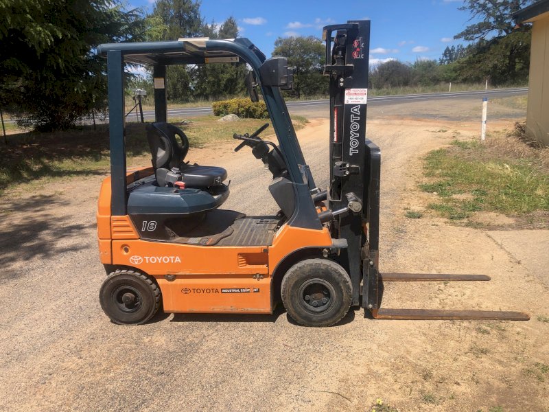 2007 Toyota 7FB18 Electric Forklift
