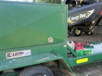 2011 John Deere 9770 Header with Fronts and Trailer
