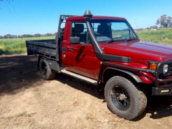 2001  Toyota Landcruiser HJ79 Trayback Ute
