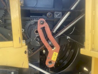 2005 Challenger LB34 Baler