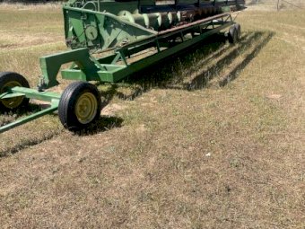 John Deere 9600 with 930 Front on Trailer