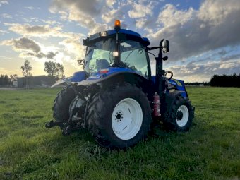 2010 New Holland T6020 Elite Tractor / Loader