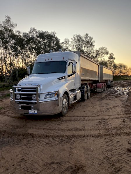 2022 Freightliner Cascadia Primemover with 2017 Byrne B Double Tippers