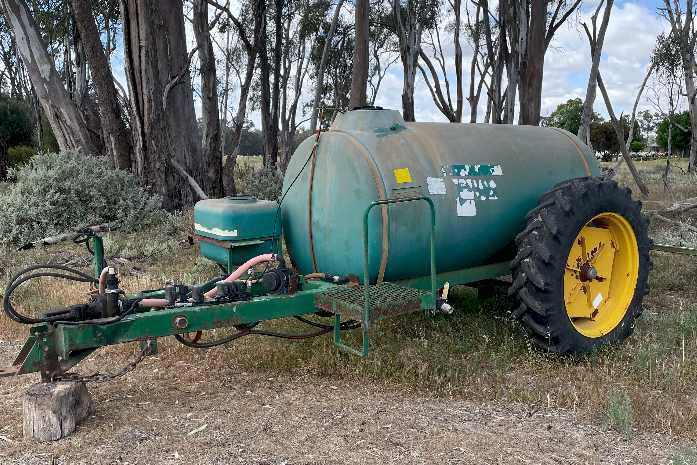Goldacres Spray Cart with Ground Glider Boom