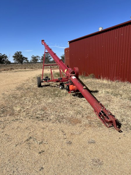 Vennings 42ft X 9" Auger