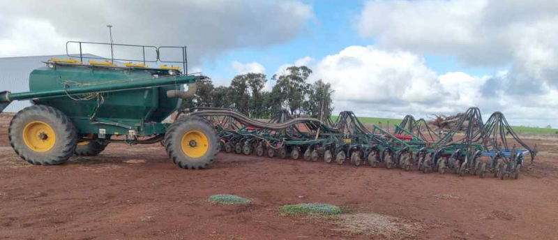2002 Janke Universal 54ft Bar with 2002 Simplicity 12000L Cart