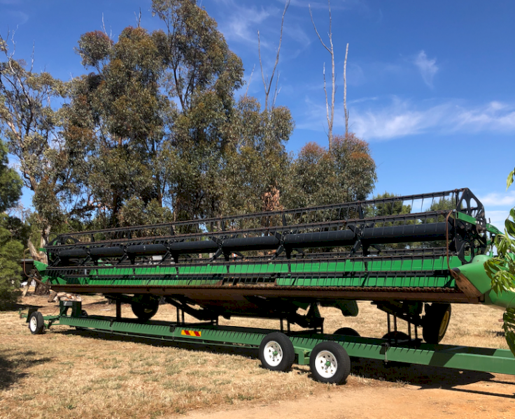 John Deere 936D Draper Front
