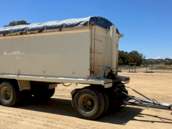 2001 Hamelex Dog Trailer