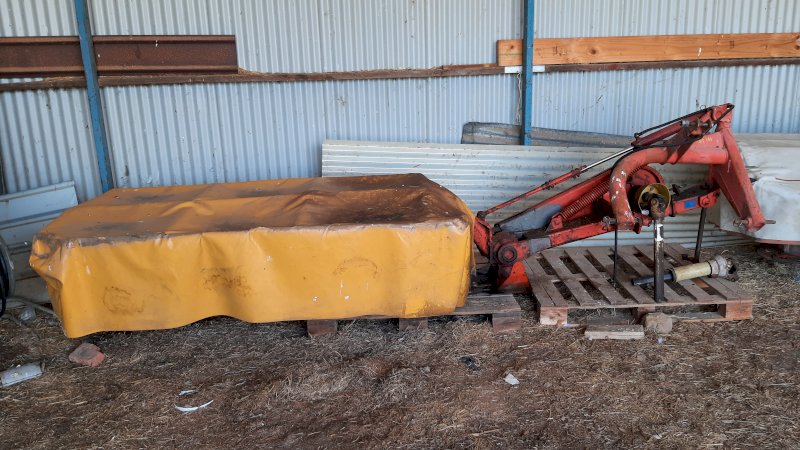 Kuhn 6 Disc Hay Mower