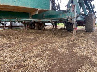 12m Janke 400 Seeder Bar