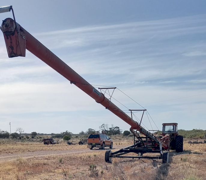 Wheatheart Swing Away Auger