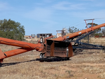 Wheatheart Swing Away Auger