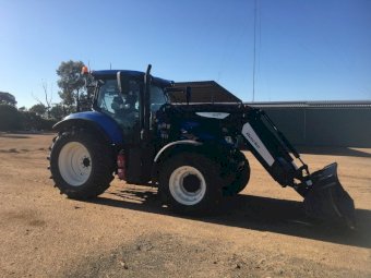 2018 New Holland T7-190 Autocommand Tractor with Loader