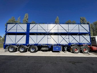 2009 Dickinson Cattle Crate