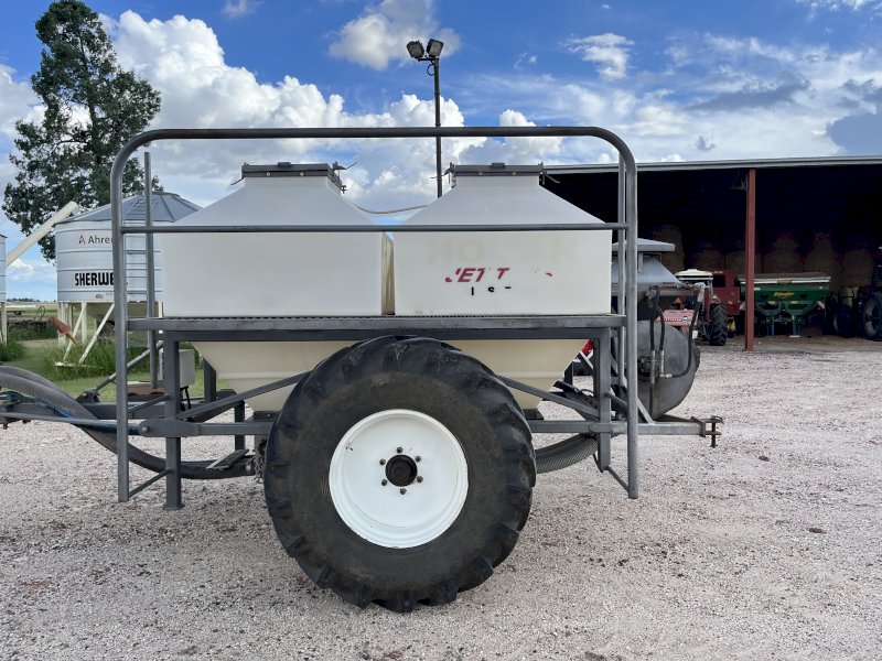2004 Homan Twin Bin Air cart