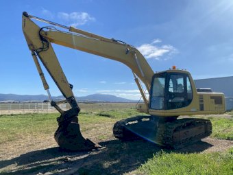 Komatsu PC200 Excavator
