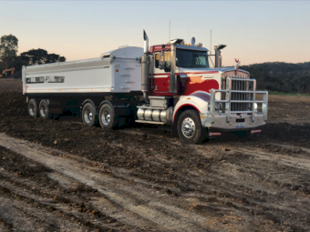 2007 Kenworth T904 with 2023 Gorski Tipper Trailer