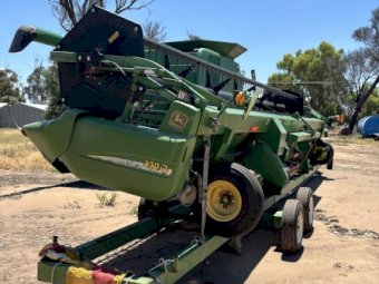 2000 John Deere 9650  Header with 930 D Front +3 axle leaf trailer
