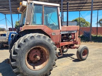 1986 International 786 Tractor