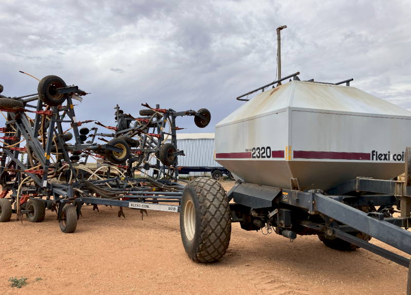 50ft Flexicoil 820 Bar with 2320 Air Cart