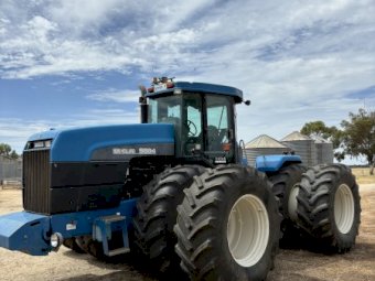 New Holland 9884 Tractor
