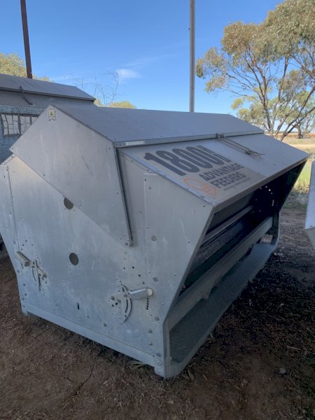 Advantage Feeder 1800HD