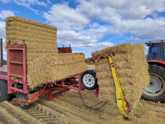 Jadan  Bale Stacker