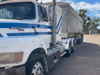 1994 LTS 9000 Prime Mover with 1979 Alcan 32 ft Tipper