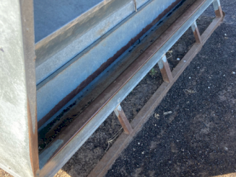 1.5 tonne Paton Feeders x 4