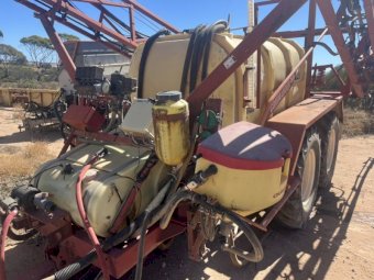 Older Hardi 4228