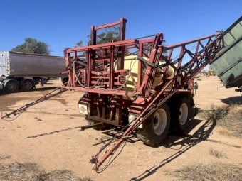 Older Hardi 4228