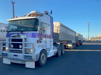 2002 Kenworth K104 Roadtrain with Tefco tippers