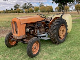 Fait 513R Tractor