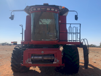 2010 Case IH 7088 Header with 40ft Front & Trailer