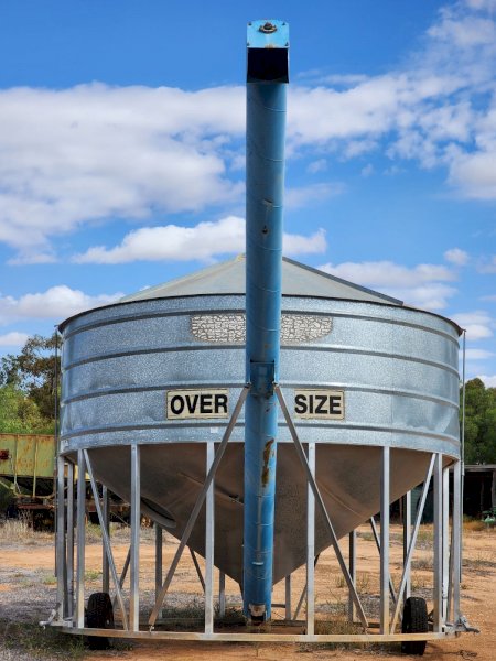 31mt Campbell Field Bin