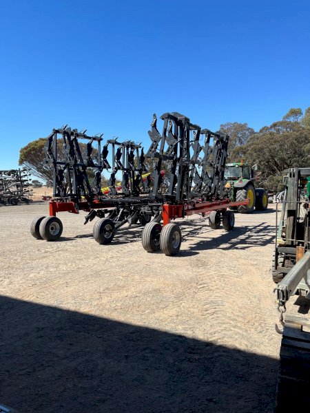 Case/IH PH800  (Flexicoil5700) Precision Hoe 50Ft Seeder Bar