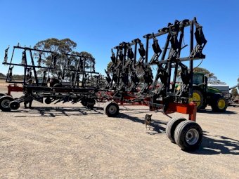 Case/IH PH800  (Flexicoil5700) Precision Hoe 50Ft Seeder Bar