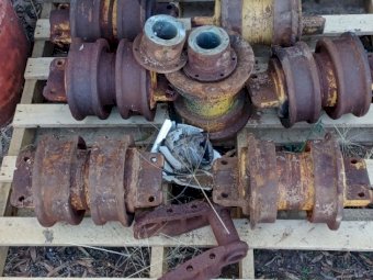 Track Rollers to Suit D6 Dozer