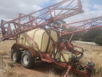Hardi 4224 Tow Behind Sprayer