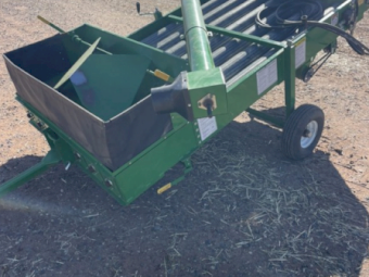 772 Kwik Kleen Grain Cleaner