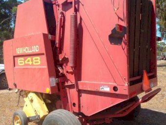 New Holland 648 Round Baler