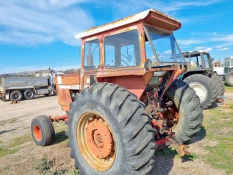 International 866 Tractor
