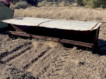 1 tonne sheep feeder