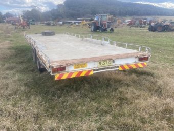 25 x 8 ft Trailer