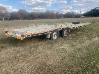 25 x 8 ft Trailer