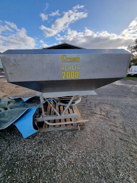 2011 Crump Acacia 2000 Spreader