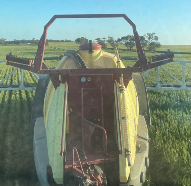 2016 Hardi 8500 Commander 48.5m Boom