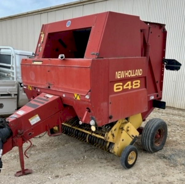 Under Auction - New Holland 648 Round Baler 